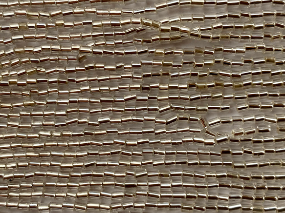 ヴィンテージ竹ビーズ★イタリア製ヴェネツィア★シルバーラインクリア色★1m★リュビネル針★糸通しビーズ★VV2C-SLB 3枚目の画像