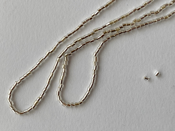 ヴィンテージ竹ビーズ★イタリア製ヴェネツィア★シルバーラインクリア色★1m★リュビネル針★糸通しビーズ★VV2C-SLB 6枚目の画像