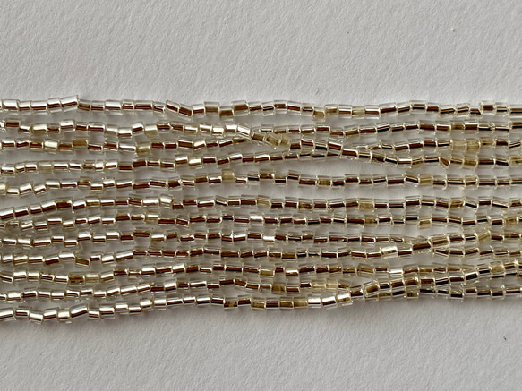 ヴィンテージ竹ビーズ★イタリア製ヴェネツィア★シルバーラインクリア色★1m★リュビネル針★糸通しビーズ★VV2C-SLB 7枚目の画像