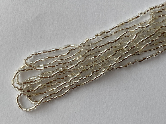 ヴィンテージ竹ビーズ★イタリア製ヴェネツィア★シルバーラインクリア色★1m★リュビネル針★糸通しビーズ★VV2C-SLB 8枚目の画像