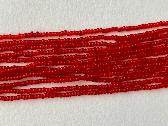 ヴィンテージビーズ★イタリア製ヴェネツィア★15/0サイズ ★濃い赤色★1m★リュビネル針★糸通し★VV15DR-T 7枚目の画像