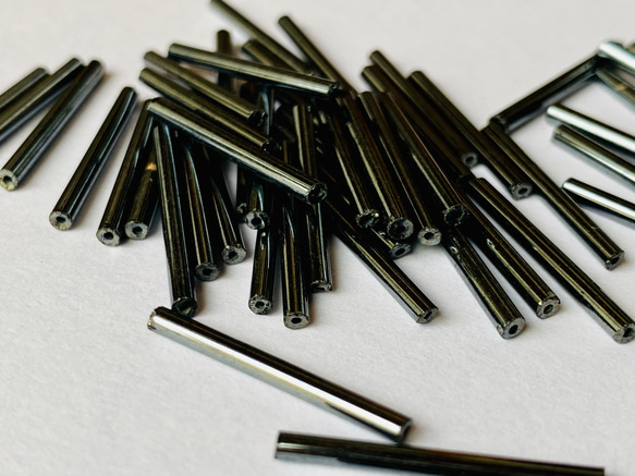 ヴィンテージビーズ★イタリア製ヴェネツィア★ロング竹ビーズ★ガンメタ色★20mm★オートクチュール★VV20GG-OB 1枚目の画像