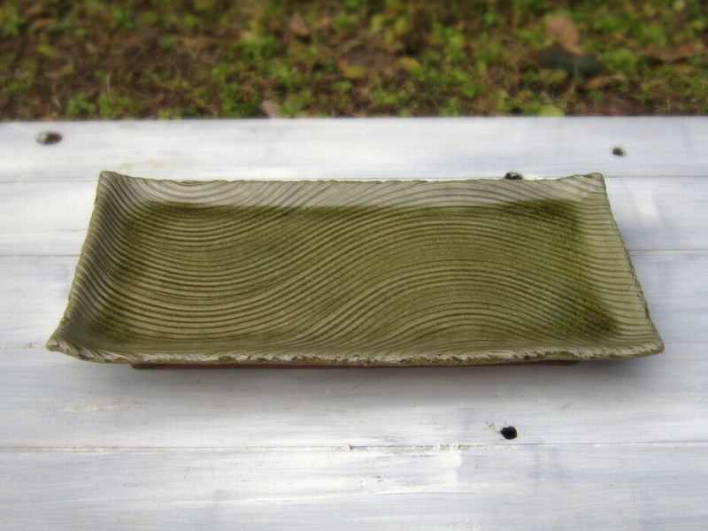 鎬灰釉台付き皿