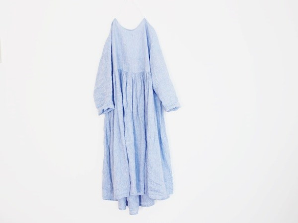 洗床單微風藍色光斑收集禮服 第6張的照片