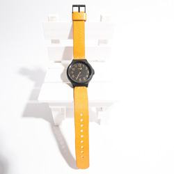 r【8月末まで送料無料】HERMES 糸使用♪ CASIO ワイドフェイス アリゾナ レザー 革ベルト 腕時計 イエロー 4枚目の画像