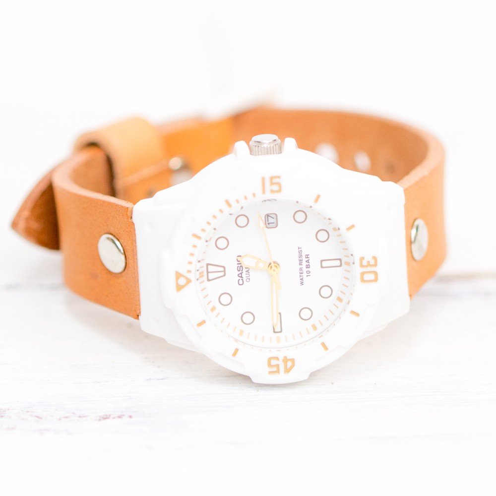 10 CASIO BABY ダイバーズウォッチ ホワイト 日付表示 革ベルト 腕時計 ナチュラル