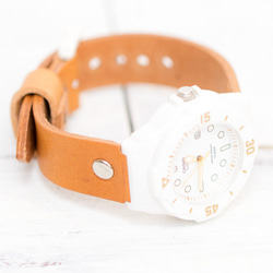 10 CASIO BABY ダイバーズウォッチ ホワイト 日付表示 革ベルト 腕時計 ナチュラル 2枚目の画像
