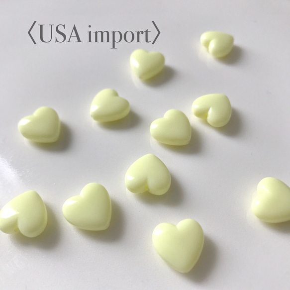 〈USA import〉 オペークイエロー アクリル ハートビーズ  (8個) 1枚目の画像