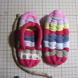 手編み布ぞうり(子供用14.5㎝）麻ロープ　リメイドＴシャツ　Ｃ３５ 4枚目の画像