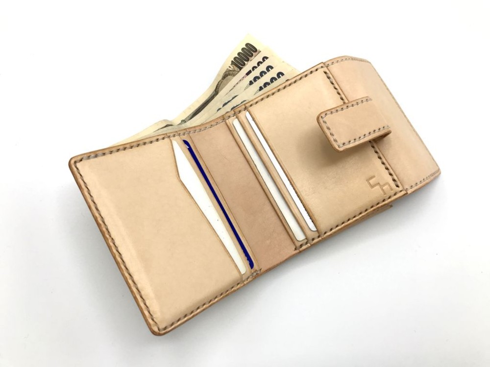 二つ折り財布　ver.1　本革・レザー【選べるカラー・名入れ無料】【商品番号：ch101】