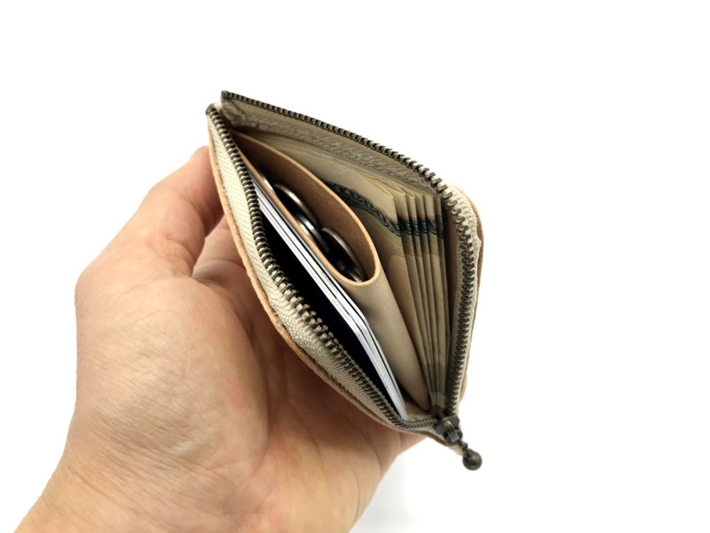 Ｌ字ファスナーコインケース・小銭入れ　本革・レザー【選べるカラー・名入れ無料】【商品番号：ch009】