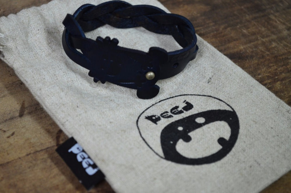 【Peej】'Outie' Leather Bracelet / Blue 2枚目の画像