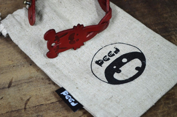 【Peej】'Outie' Leather Bracelet / Red 2枚目の画像