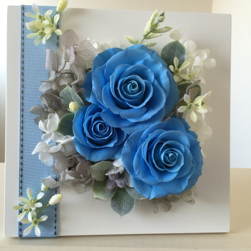 紫色の薔薇とカスミソウの花束（折り紙の薔薇の花） アート
