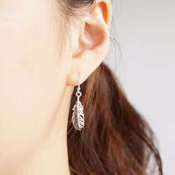 ITS：229【耳環系列・羽毛】925銀精緻細緻耳勾耳環。附精美包裝盒。 第4張的照片