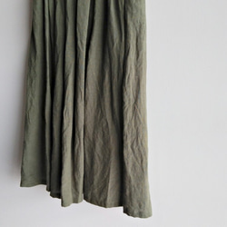 Feliz & Recap [ 斜口袋細摺優雅長裙 ] 亞麻 苔蘚綠 第5張的照片