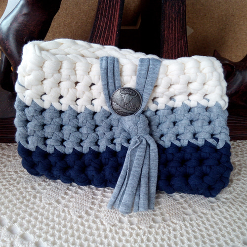 ズパゲッティ　小物入れ Tシャツヤーン Tシャツヤーン、ズバゲッティのポーチ。 移動ポケットとしても ポーチ