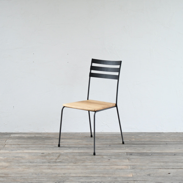 ＊ emi様専用ぺージ ＊ OAK ROUND TABLE & STEEL CHAIR 2脚 2枚目の画像