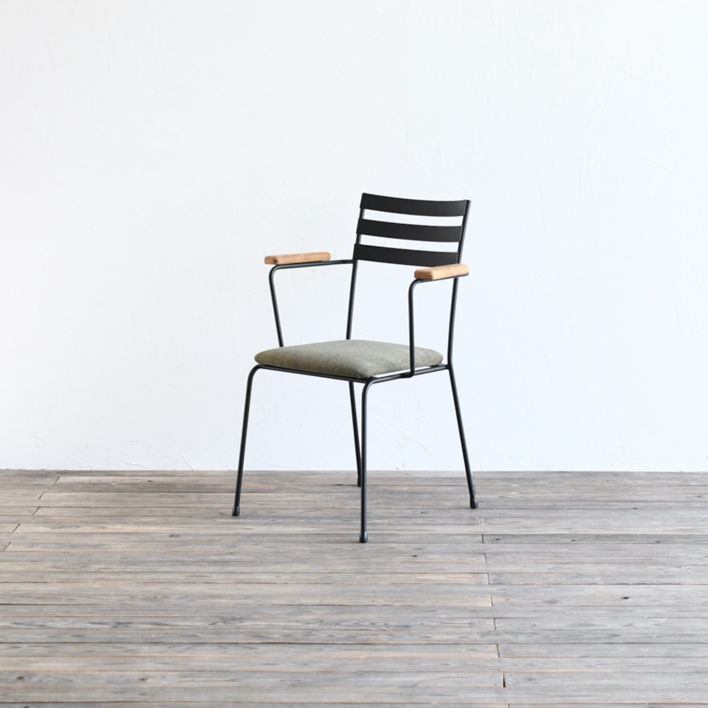 BASIC ARMCHAIR – Fabric Seat　チェア・イス