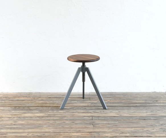 TRIPOD STOOL – LOW / WALNUT 2枚目の画像