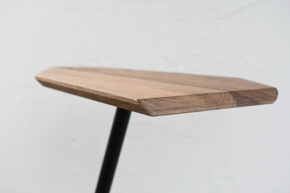 RAGGED SIDE TABLE / Walnut 4枚目の画像