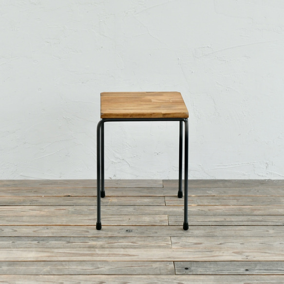 ROUND BAR STOOL – PINE 2枚目の画像