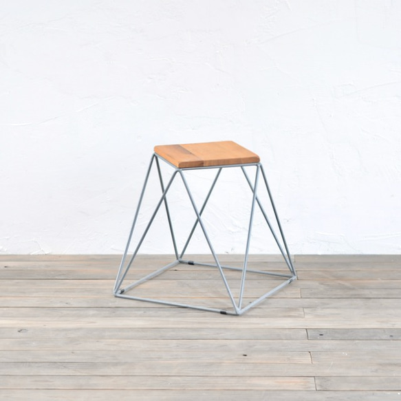 Pyramid stool - oak / ピラミッドスツール - オーク 2枚目の画像
