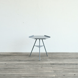 Tripod table - Steeltop Low （スチール天板・ロウタイプ） 2枚目の画像
