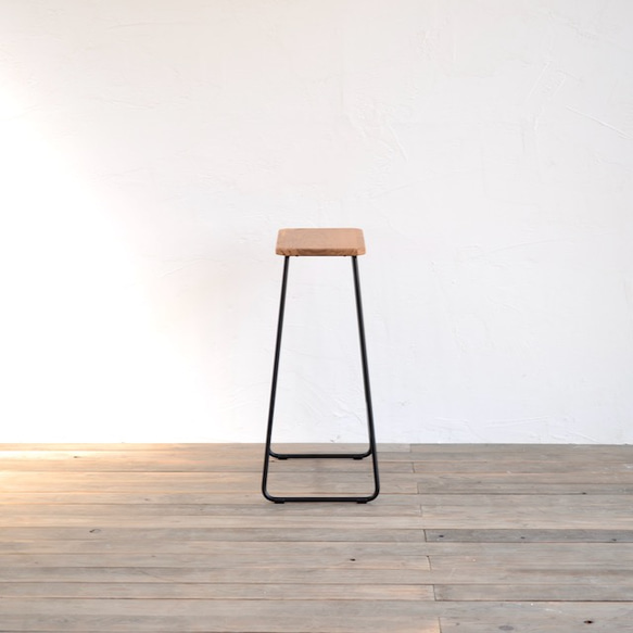 TRAPEZOID STOOL  H630 - OAK・HIGH （ハイチェア） 4枚目の画像