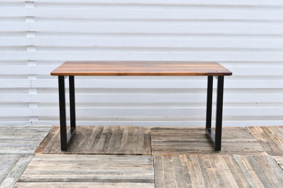 WALNUT DINING TABLE – Square frame（節なし） 2枚目の画像