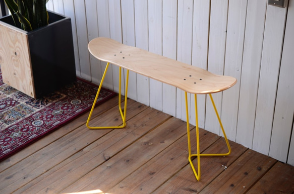 Skateboard stool (Yellow）  / スケートボードスツール（イエロー） 1枚目の画像