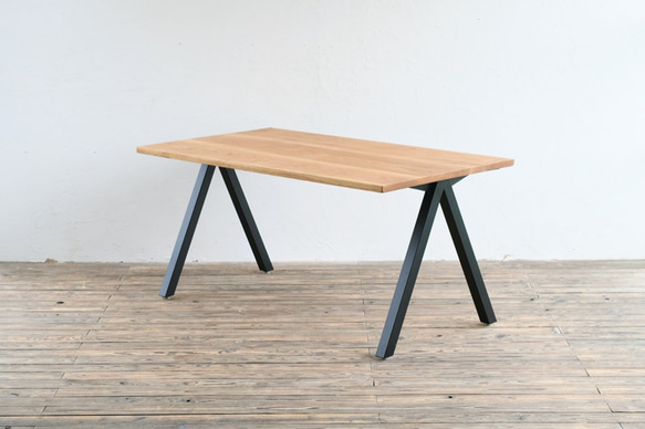 DINING TABLE – A frame / OAK　　ダイニングテーブル 1枚目の画像