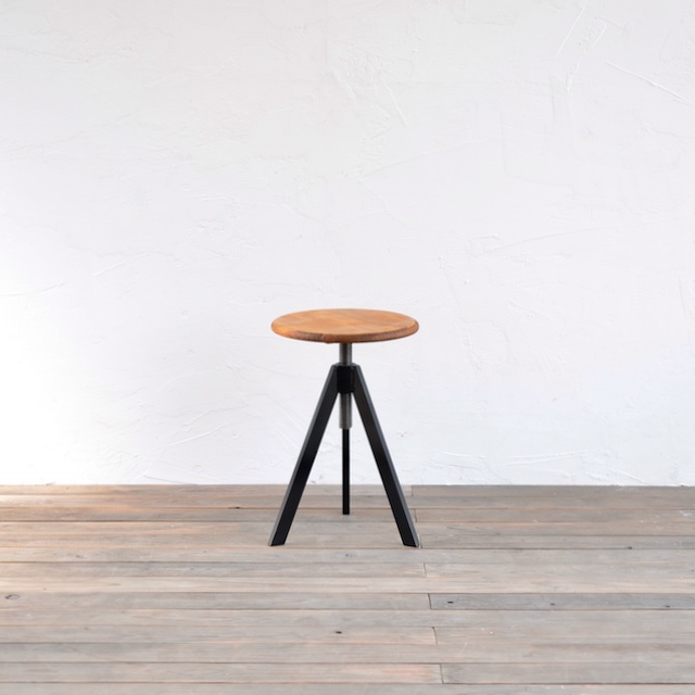 TRIPOD STOOL – LOW / PINE