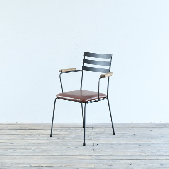 BASIC ARMCHAIR – Leather Seat　チェア・イス 1枚目の画像