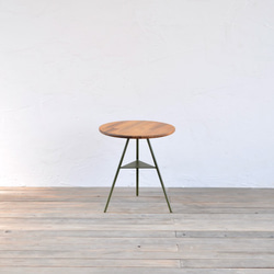Tripod table - Oak woodtop Low （オーク丸テーブル・ロウタイプ） 1枚目の画像