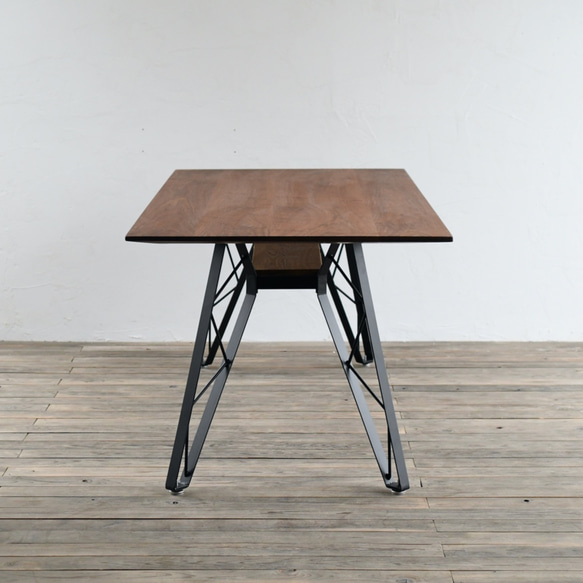 SULKTABLE – truss reg / WALNUT　 アイアン　ダイニングテーブル 3枚目の画像