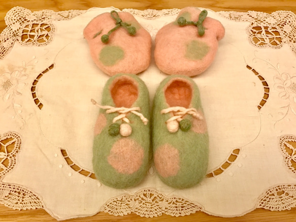 粉綠配色羊毛氈 嬰兒手套及腳套 第1張的照片