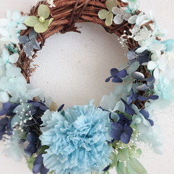 不凋花花圈-春天的花圈-藍色康乃馨-母親節禮物 第4張的照片