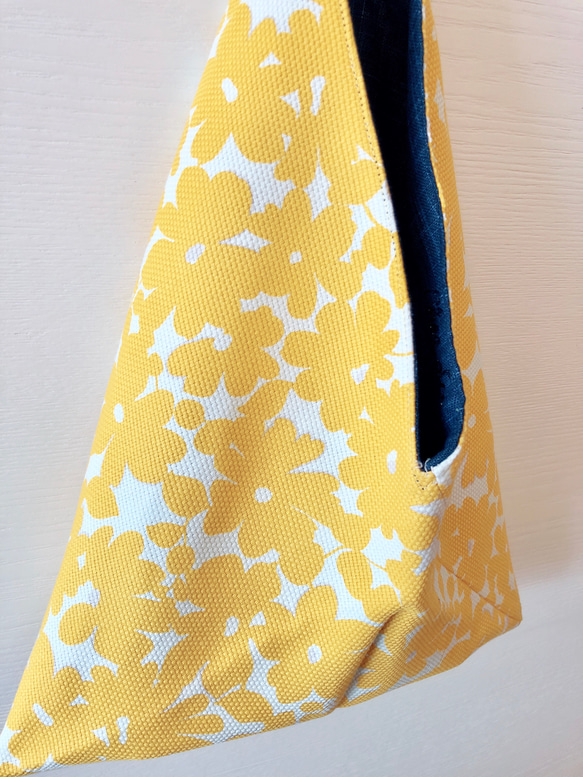 手工日本印花棉布粽型手提包-黃色大花 第2張的照片