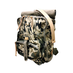 上蠟帆布迷彩後背包 Urban Camouflage Backpack(L)(迷彩綠，卡其底) 第1張的照片