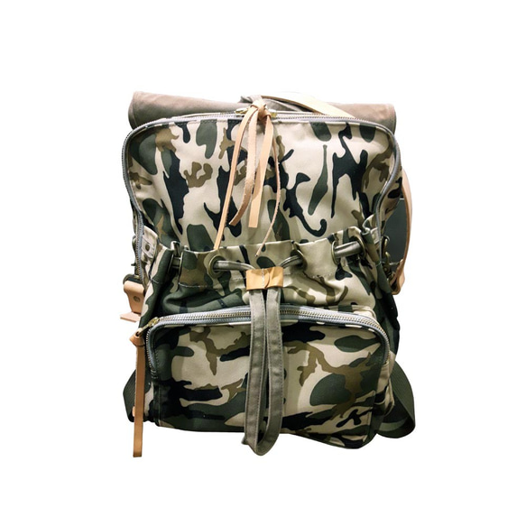 上蠟帆布迷彩後背包 Urban Camouflage Backpack(L)(迷彩綠，卡其底) 第2張的照片