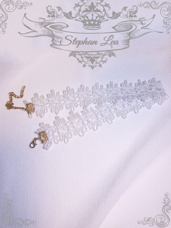 ★Stephan Lea★螺旋の白い糸チョーカー 1枚目の画像