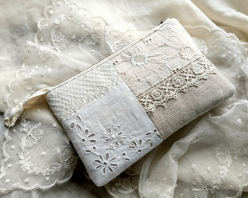 フランスアンティーク　レース　リネン 刺繍 フランスリネン刺繍テーブルセンター