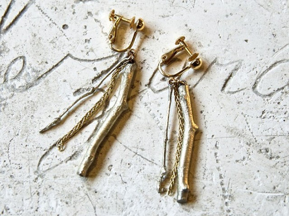 Botanical earrings 植物意象耳夾IV 第1張的照片