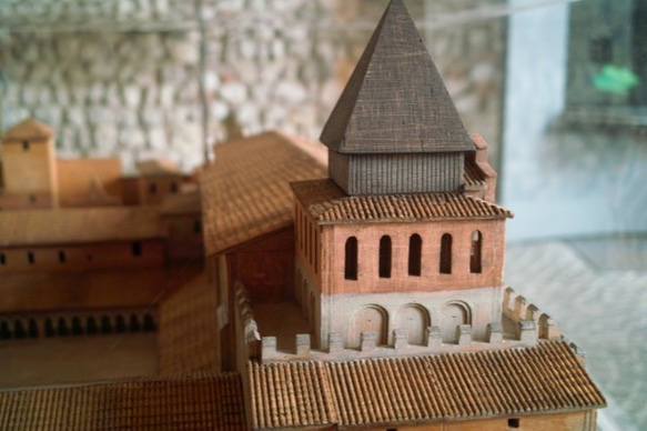 法國莫瓦賽克修道院造型項鍊 第4張的照片