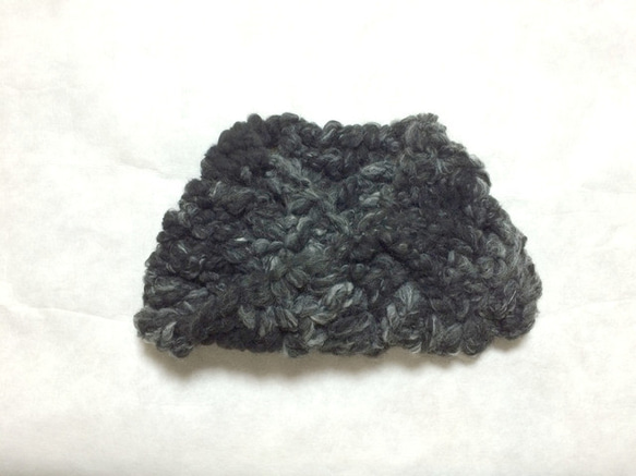 もこもこ　ボリューミー　手編み　ねじりスヌード　黒×グレーミックス 4枚目の画像