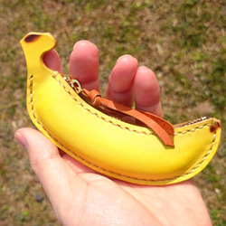 革製バナナ型小銭入れ 2枚目の画像