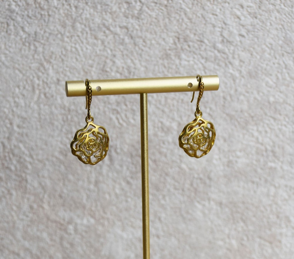 典雅黃銅簍空刻紋鋯石耳環 客製化服務 第3張的照片