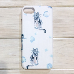 セール⭐︎iPhone 6/6s/7/8/SE 1点のみ 水墨画しゃぼん玉猫ちゃん柄 水色 スマホケース 1枚目の画像