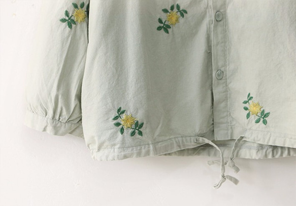 夏 グリーン 雛菊 刺繍 クルーネック かわい シャツ ブラウス 5枚目の画像